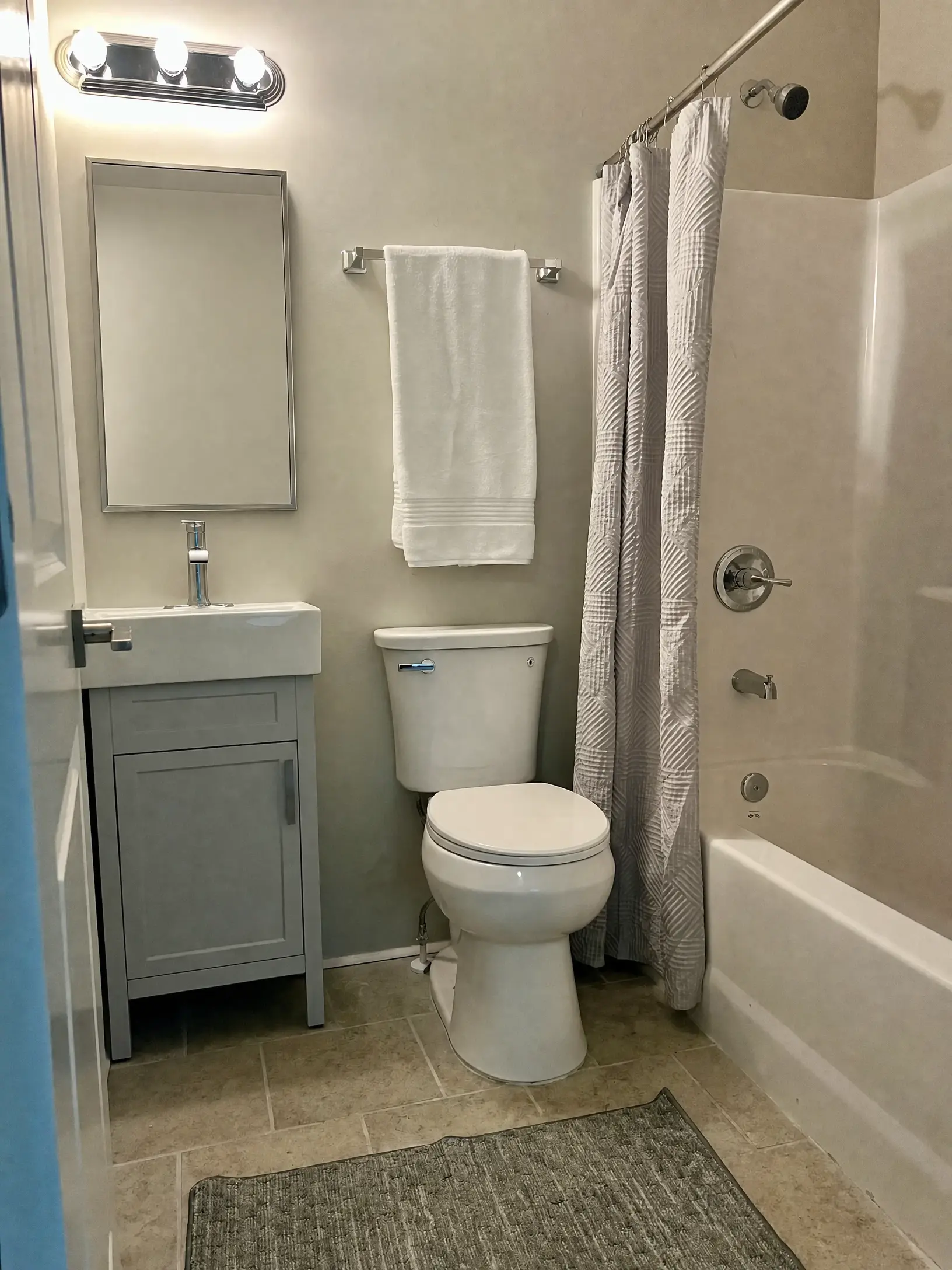 The Skyline bathroom