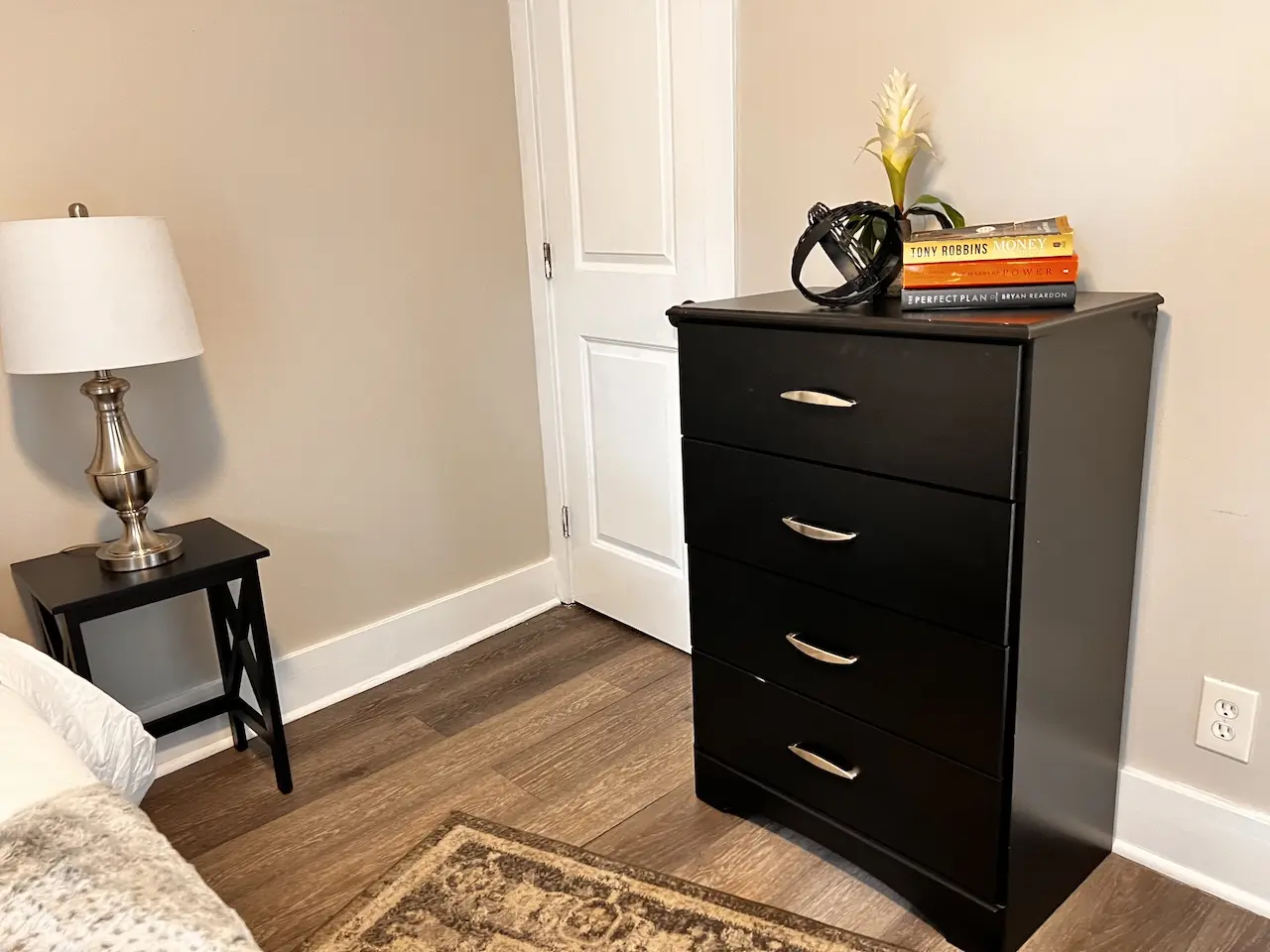 Room Juliet dresser
