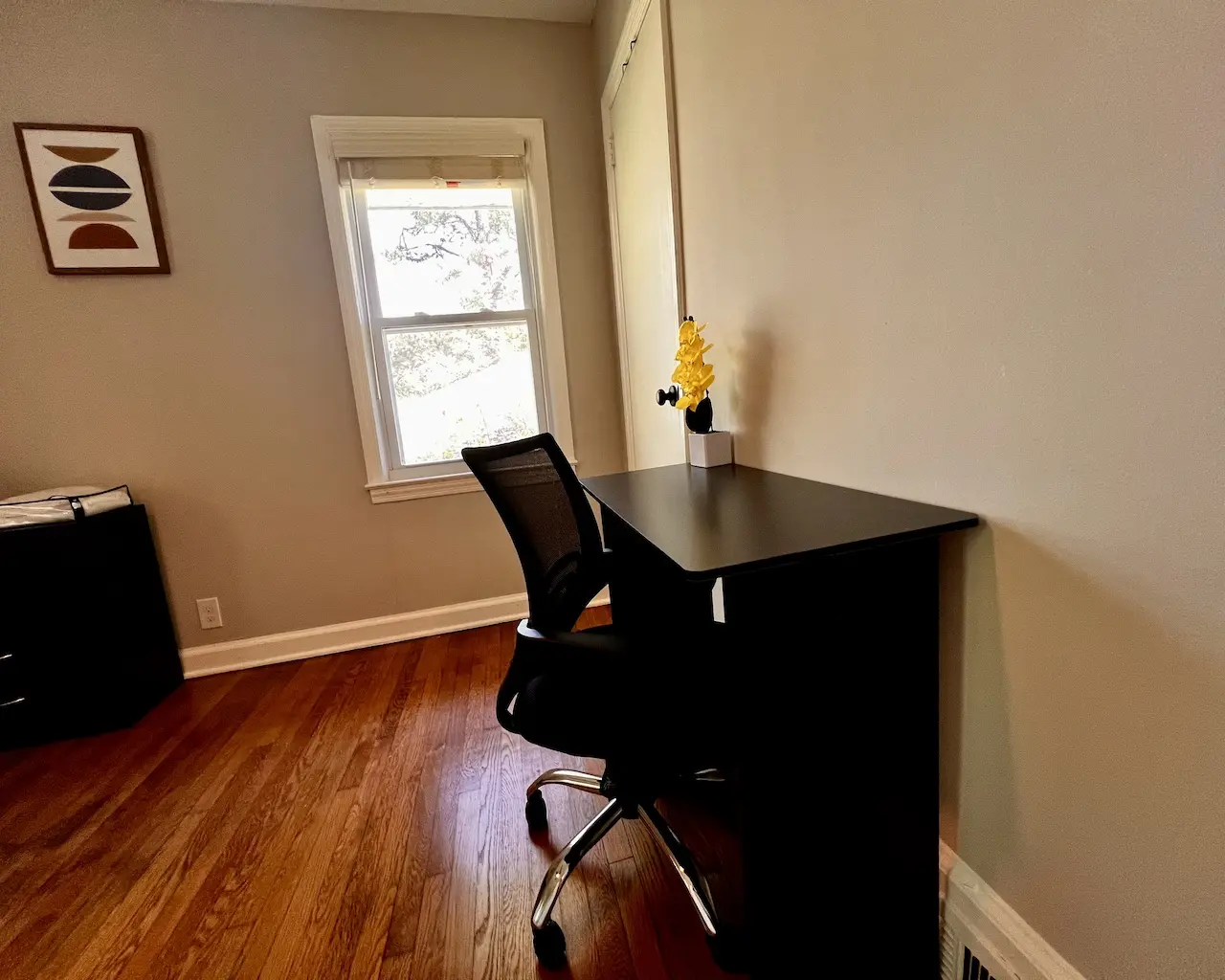 Room Zora workspace